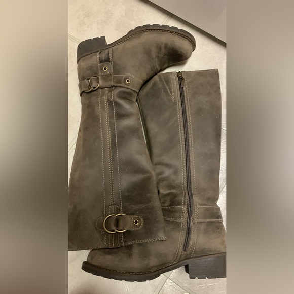 Clarks Womens Leather Tall Boots in Taupe Grey (size 6.5) - Picture 2 of 6